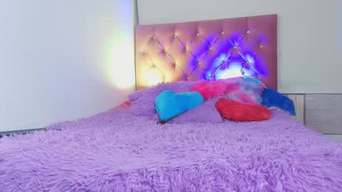 Sary  online show from May 18, 2026, 2:29 am