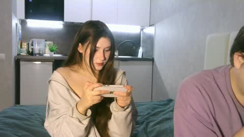 sasakyra online show from December 1, 2024, 10:21 pm