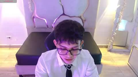 Snapshot of sasan_tay chatting on July 17, 2026, 11:39 am sasan_tay online show from July 17, 2026, 11:39 am