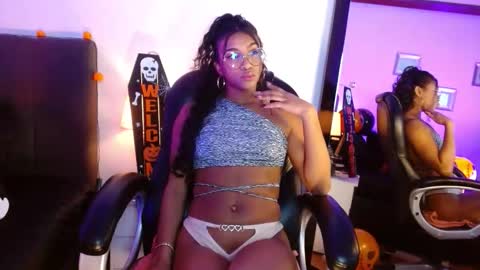 sasha_bowei online show from October 26, 2025, 2:06 am