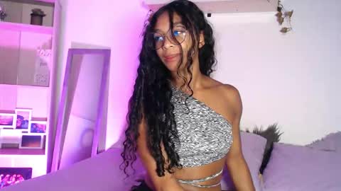 sasha_bowei online show from January 13, 2026, 3:01 am