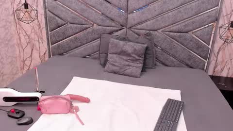 Sasha  online show from March 16, 2026, 7:40 pm