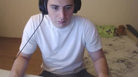 sasha_calvin online show from October 16, 2025, 5:14 pm