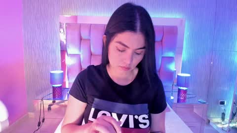 Snapshot of sasha_sims chatting on February 6, 2025, 11:43 am Camila online show from February 6, 2025, 11:43 am