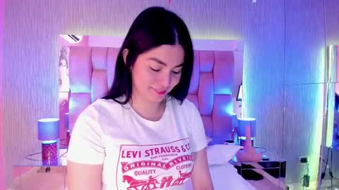 Snapshot of sasha_sims chatting on February 23, 2025, 6:01 pm Camila online show from February 23, 2025, 6:01 pm