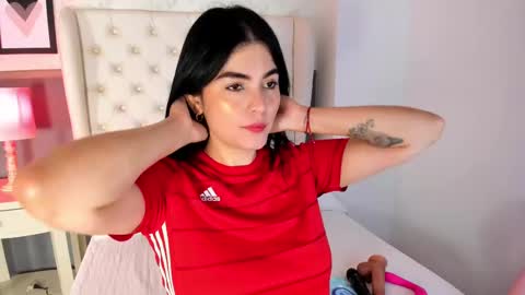 Snapshot of sasha_sims chatting on September 28, 2025, 11:37 am Camila online show from September 28, 2025, 11:37 am