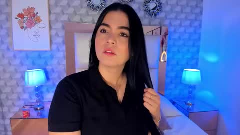 Snapshot of sasha_sims chatting on October 28, 2025, 11:47 am Camila online show from October 28, 2025, 11:47 am