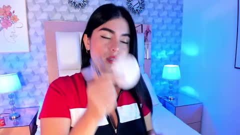 Snapshot of sasha_sims chatting on November 14, 2025, 11:53 am Camila online show from November 14, 2025, 11:53 am