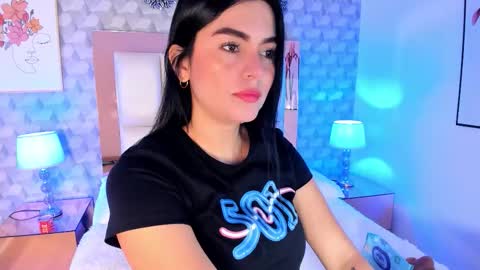 Snapshot of sasha_sims chatting on November 18, 2025, 11:47 am Camila online show from November 18, 2025, 11:47 am