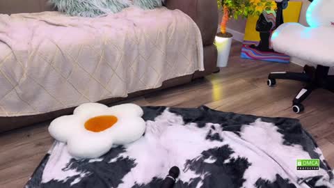 Hi everyone my name is Sasha   online show from December 18, 2024, 10:13 pm