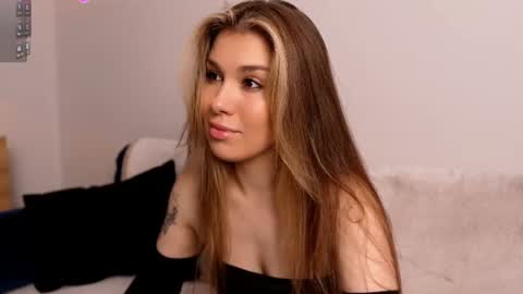 Snapshot of sashabonfire chatting on August 1, 2026, 9:57 pm Sasha online show from August 1, 2026, 9:57 pm