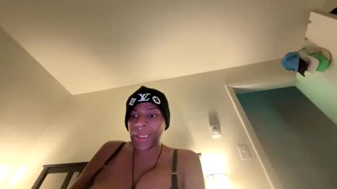 sashacoxxx online show from April 11, 2026, 3:11 am