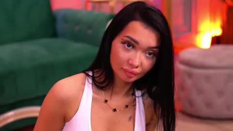 Dennise online show from February 17, 2025, 10:25 pm