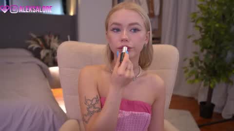 sashalore online show from March 29, 2026, 2:33 am