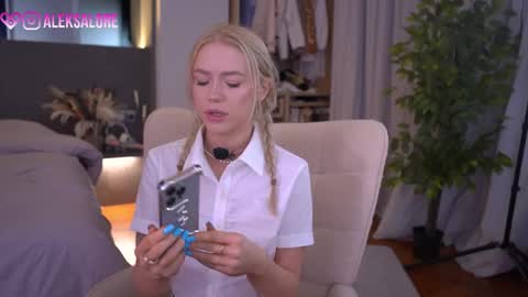 sashalore online show from March 30, 2026, 2:34 am