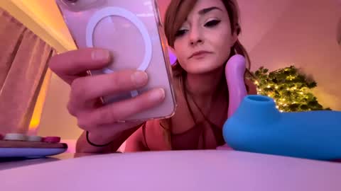 Snapshot of sashaminx6969 chatting on January 8, 2025, 2:14 am Sasha online show from January 8, 2025, 2:14 am