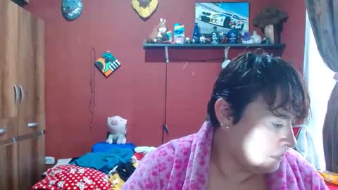 Snapshot of sasharosee2 chatting on May 9, 2026, 12:32 pm S A S H A R O S E online show from May 9, 2026, 12:32 pm