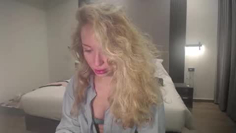 Sasha online show from March 4, 2026, 4:40 am