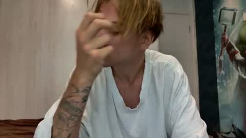 Snapshot of sashenkka chatting on June 22, 2026, 5:59 am Sasha -- online show from June 22, 2026, 5:59 am