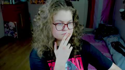 Snapshot of sashy_way chatting on May 15, 2026, 9:27 am .Alexandra online show from May 15, 2026, 9:27 am