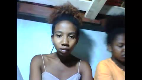 sasivia08 online show from April 8, 2026, 8:09 pm