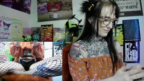 Snapshot of sassi_blondi chatting on April 12, 2026, 2:44 pm Ivy online show from April 12, 2026, 2:44 pm