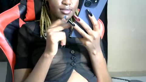 Snapshot of sassy_lyne chatting on June 2, 2026, 1:07 am sassy_lyne online show from June 2, 2026, 1:07 am