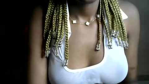 Snapshot of sassy_lyne chatting on June 6, 2026, 4:28 am sassy_lyne online show from June 6, 2026, 4:28 am