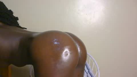 Snapshot of sassyleila chatting on June 27, 2026, 3:17 pm sexxy one online show from June 27, 2026, 3:17 pm