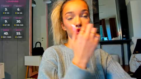 sassyt33n online show from October 20, 2025, 9:21 am