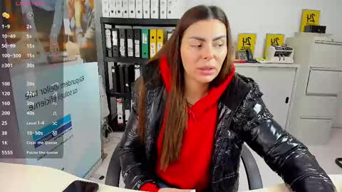 sassytiff online show from February 13, 2025, 12:11 pm