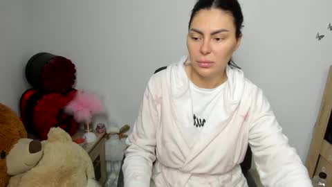 sassytiff online show from April 17, 2026, 12:08 pm