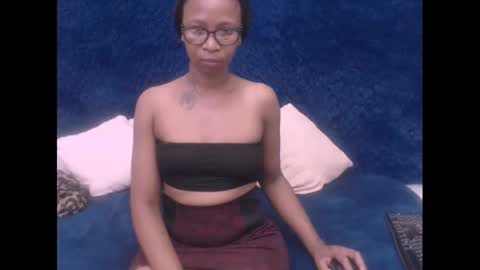 sasyylissaa online show from January 14, 2025, 8:20 am