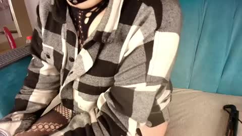 Saturningsweets online show from April 29, 2026, 1:59 pm