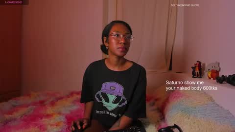 saturno_vibes online show from January 11, 2025, 2:15 pm