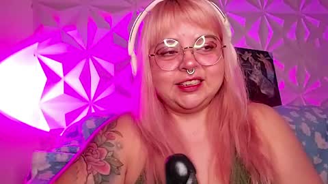 Gina George online show from April 18, 2026, 1:09 am