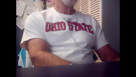 Snapshot of satyr64 chatting on December 20, 2025, 9:44 pm satyr64 online show from December 20, 2025, 9:44 pm