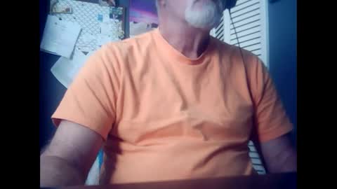 Snapshot of satyr64 chatting on December 22, 2025, 3:31 pm satyr64 online show from December 22, 2025, 3:31 pm