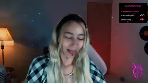 I AM JENN  online show from January 8, 2025, 3:08 am