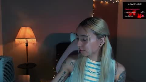 I AM JENN  online show from January 17, 2025, 2:50 am