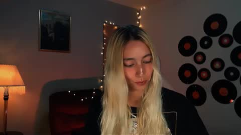 I AM JENN  online show from February 23, 2025, 11:25 pm