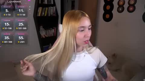 I AM JENN  online show from September 20, 2025, 1:17 am