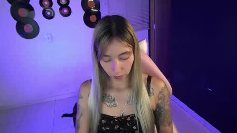 Snapshot of saucy_jenn1 chatting on May 10, 2026, 10:48 pm I AM JENN online show from May 10, 2026, 10:48 pm