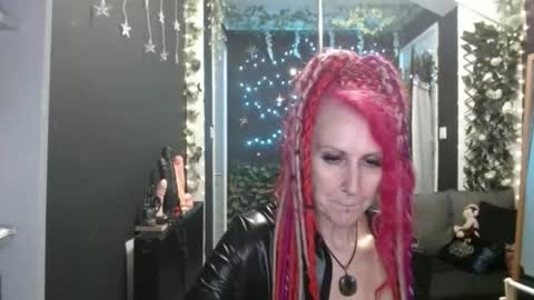 SaucySky online show from September 21, 2025, 8:21 pm