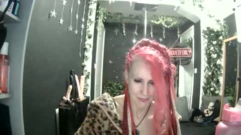 SaucySky online show from April 20, 2026, 9:05 pm