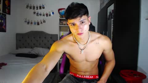 Snapshot of saulomiralles chatting on May 15, 2026, 12:06 am Saulo online show from May 15, 2026, 12:06 am