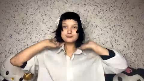 Elly online show from November 13, 2025, 4:50 pm