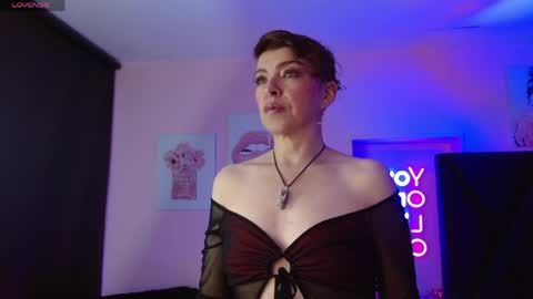 lilith online show from April 7, 2026, 4:02 am