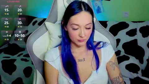 Ariel online show from October 13, 2025, 2:44 am