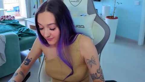 Ariel online show from April 24, 2026, 4:26 am